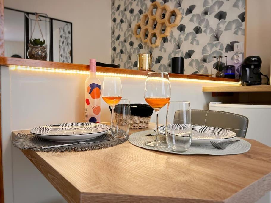Studio Charmant Hyper Centre كونْياك المظهر الخارجي الصورة